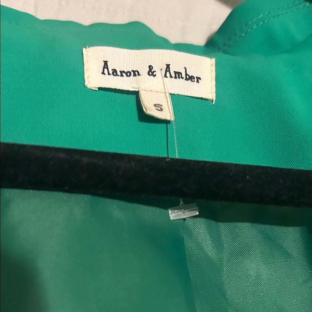 Dressed in LALA Kelly Green Blazer - Picture 3 of 3